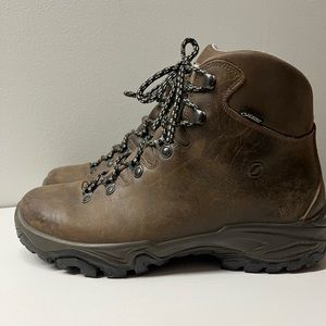Scarpa waterproof & goretex hiking boots.